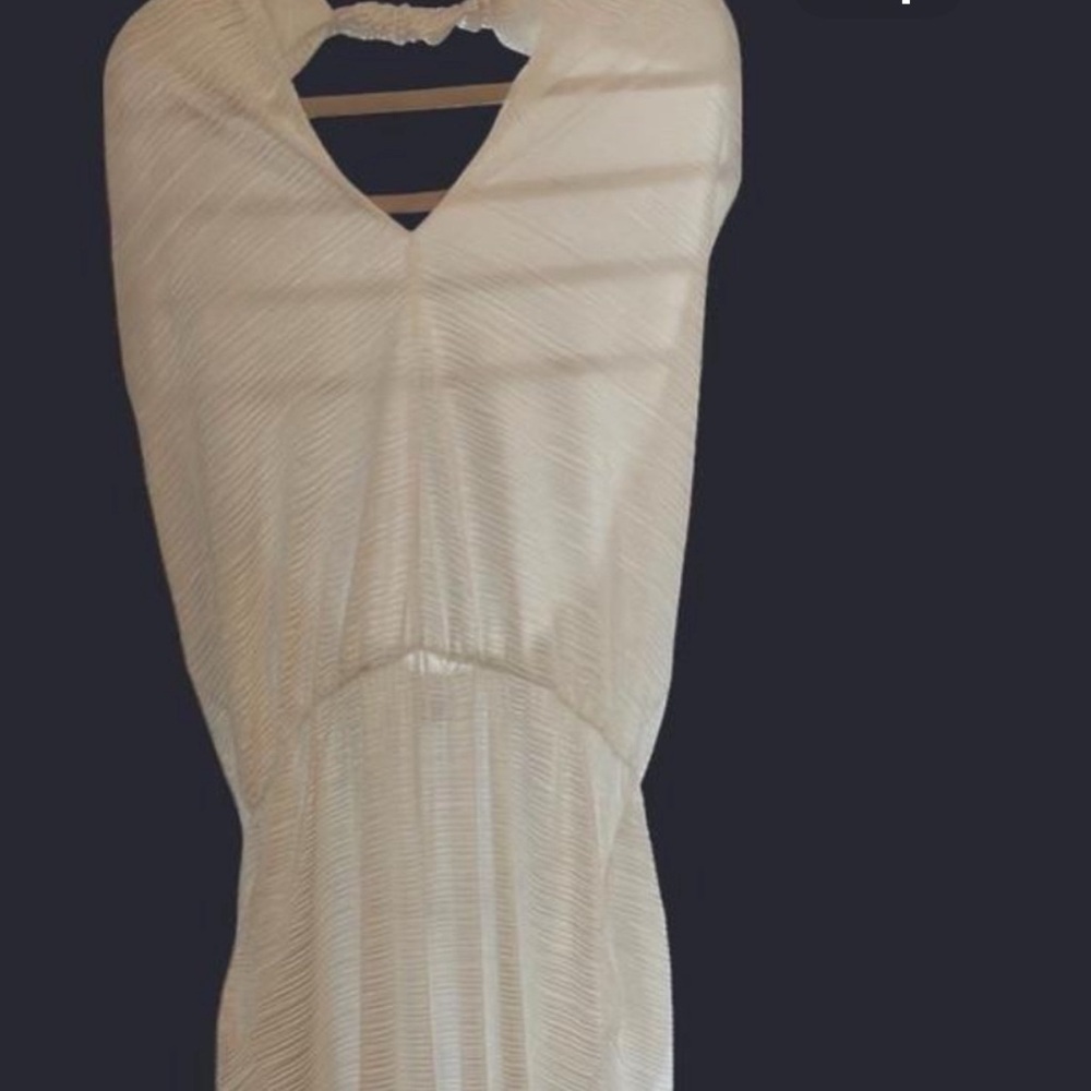 Boutique Elegant Cream Satin Ribbed Halter Jumpsuit - Picture 7 of 10